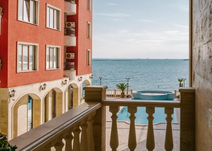 Apartment Rich Collective Nessebar