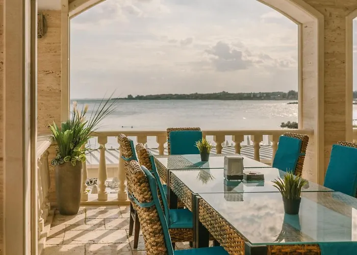 Rich Collective Apartment Nessebar