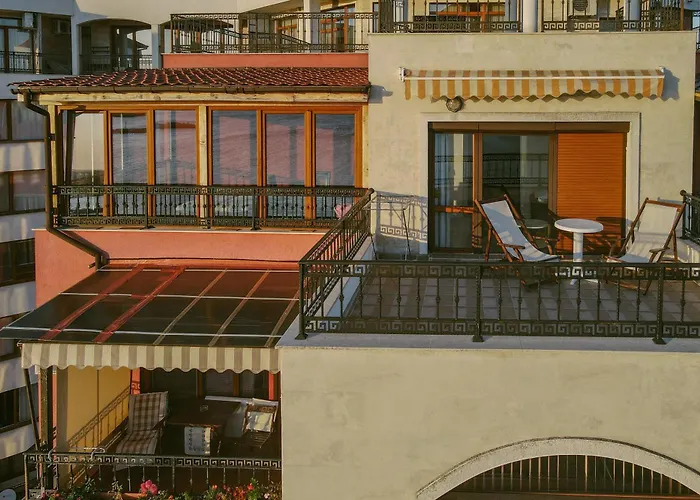 Rich Collective Apartment Nessebar