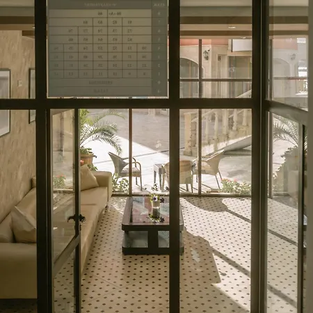 Rich Collective ネセバル