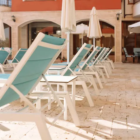 Rich Collective アパート