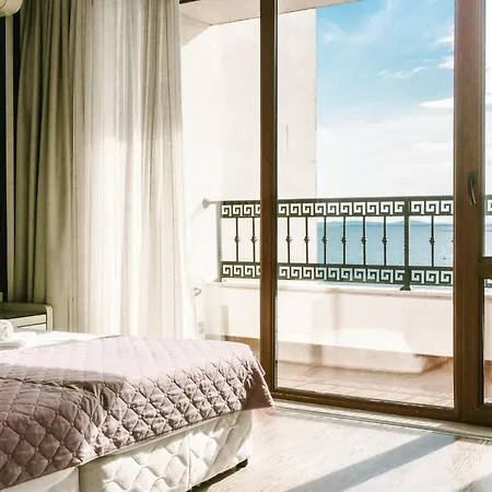 Rich Collective Nesebyr