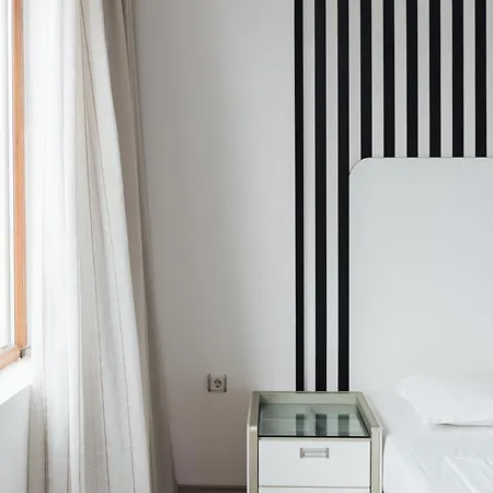 アパート Rich Collective ネセバル