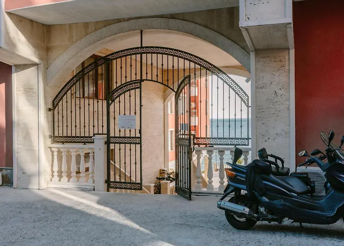 Rich Collective Lejlighed