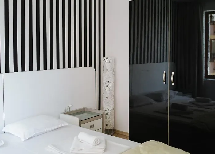 Rich Collective * Nessebar